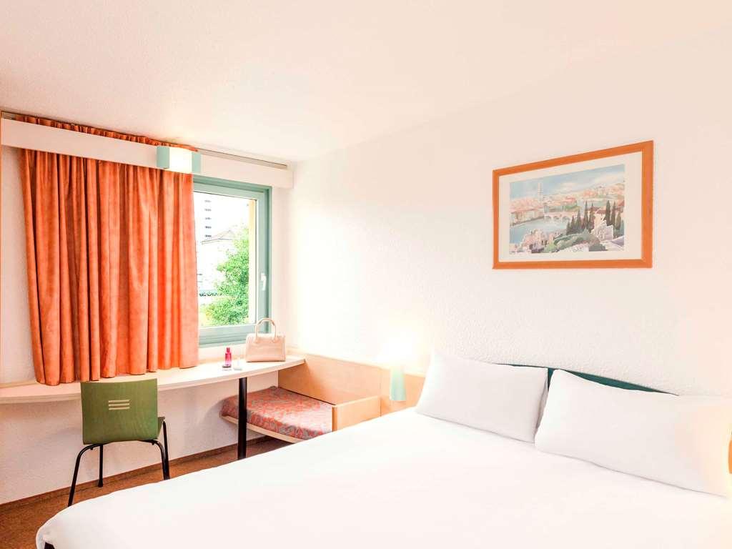 Hotel Ibis Metz Centre Cathedrale Habitación foto